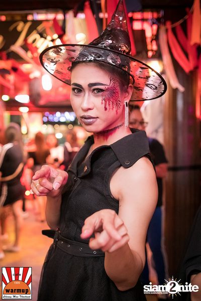 Halloween Night Party กับ Dope Here Here ที่ วอร์ม อัพ คาเฟ่ เชียงใหม่ — photo 50