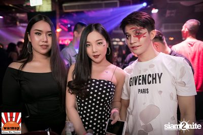 Halloween Night Party กับ Dope Here Here ที่ วอร์ม อัพ คาเฟ่ เชียงใหม่ — photo 58