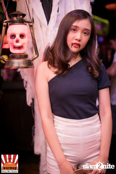 Halloween Night Party กับ Dope Here Here ที่ วอร์ม อัพ คาเฟ่ เชียงใหม่ — photo 86