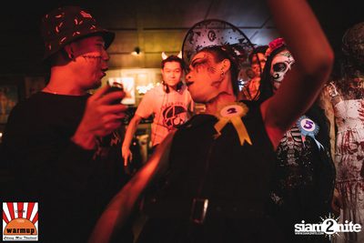 Halloween Night Party กับ Dope Here Here ที่ วอร์ม อัพ คาเฟ่ เชียงใหม่ — photo 97