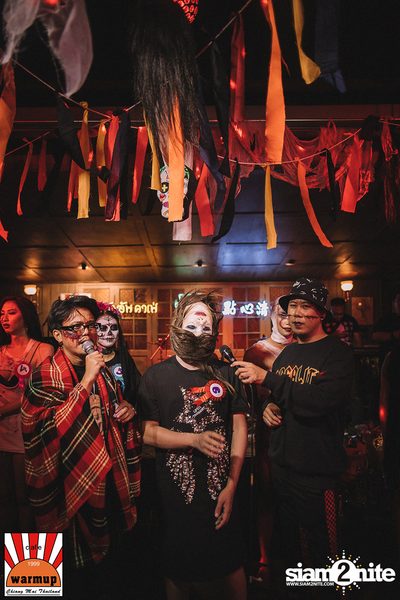 Halloween Night Party กับ Dope Here Here ที่ วอร์ม อัพ คาเฟ่ เชียงใหม่ — photo 110