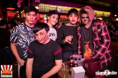Halloween Night Party กับ Dope Here Here ที่ วอร์ม อัพ คาเฟ่ เชียงใหม่ — photo 117