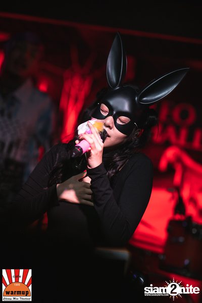 Halloween Night Party กับ Dope Here Here ที่ วอร์ม อัพ คาเฟ่ เชียงใหม่ — photo 142