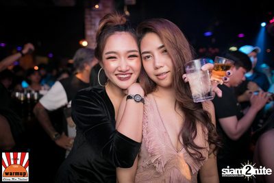 Halloween Night Party กับ Dope Here Here ที่ วอร์ม อัพ คาเฟ่ เชียงใหม่ — photo 159