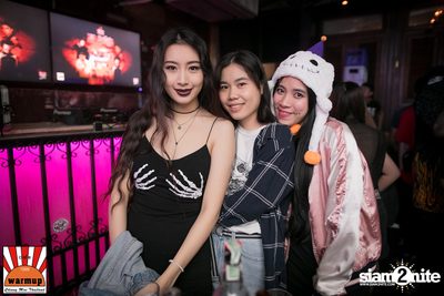 Halloween Night Party กับ Dope Here Here ที่ วอร์ม อัพ คาเฟ่ เชียงใหม่ — photo 162
