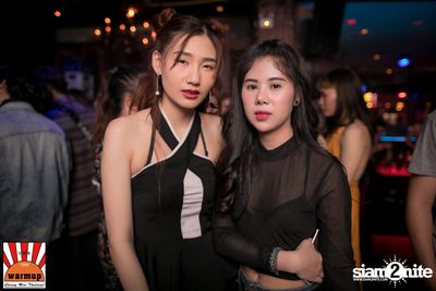 Halloween Night Party กับ Dope Here Here ที่ วอร์ม อัพ คาเฟ่ เชียงใหม่ — photo 163