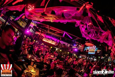 Halloween Night Party กับ Dope Here Here ที่ วอร์ม อัพ คาเฟ่ เชียงใหม่ — photo 193