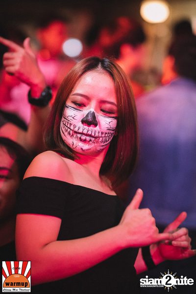 Halloween Night Party กับ Dope Here Here ที่ วอร์ม อัพ คาเฟ่ เชียงใหม่ — photo 198