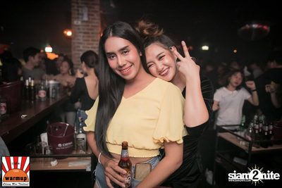 Halloween Night Party กับ Dope Here Here ที่ วอร์ม อัพ คาเฟ่ เชียงใหม่ — photo 234