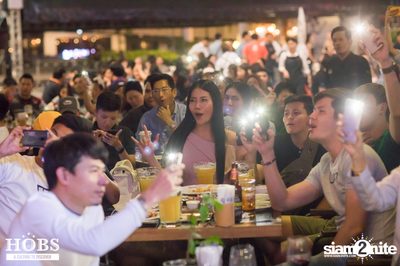 ETC. ที่ HOBS | เมกา บางนา — photo 140