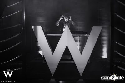 Wooboys: Drag-ula at W Bangkok — photo 15