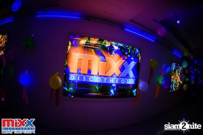 Neon BeatZ Party at MIXX Bangkok — photo 2