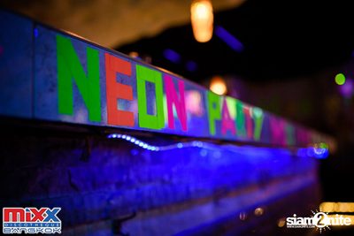 Neon BeatZ Party at MIXX Bangkok — photo 10