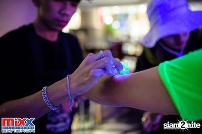 Neon BeatZ Party at MIXX Bangkok — photo 14