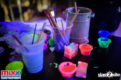 Neon BeatZ Party at MIXX Bangkok — photo 16