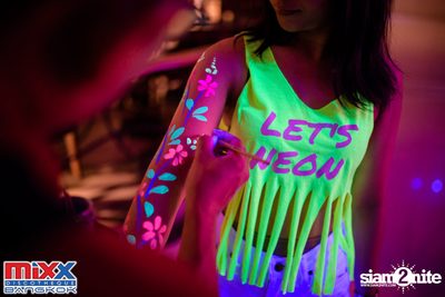 Neon BeatZ Party at MIXX Bangkok — photo 18