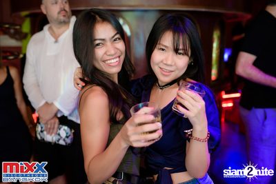 Neon BeatZ Party at MIXX Bangkok — photo 55
