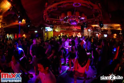 Neon BeatZ Party at MIXX Bangkok — photo 89