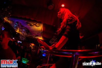 Neon BeatZ Party at MIXX Bangkok — photo 91