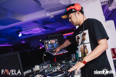 Friday Night at Favela Thonglor — photo 4