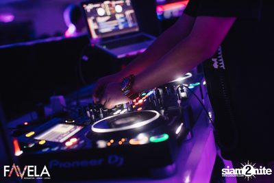 Friday Night at Favela Thonglor — photo 5