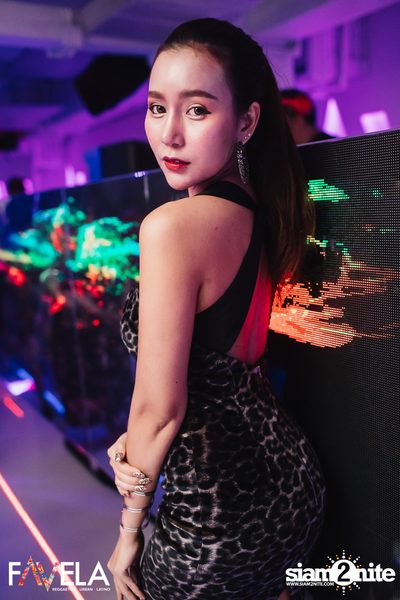 Friday Night at Favela Thonglor — photo 36