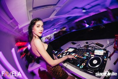 Friday Night at Favela Thonglor — photo 59