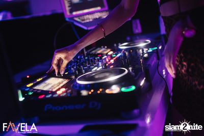 Friday Night at Favela Thonglor — photo 88