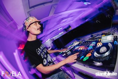 Friday Night at Favela Thonglor — photo 93