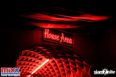Plastik Funk at MIXX Bangkok — photo 21