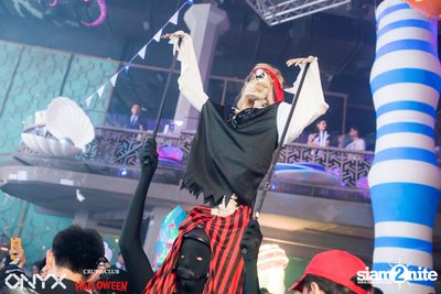 Cruise Club Party Halloween w/ Blasterjaxx at ONYX — photo 34