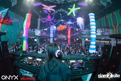 Cruise Club Party Halloween w/ Blasterjaxx at ONYX — photo 87