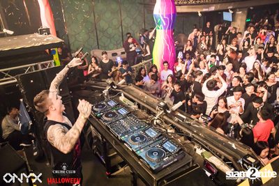Cruise Club Party Halloween w/ Blasterjaxx at ONYX — photo 103