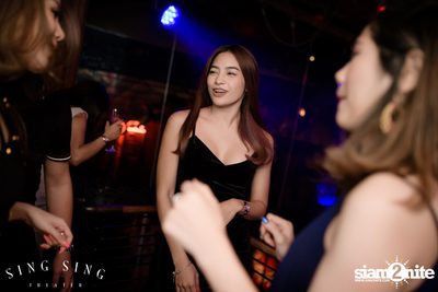 BLING IT กับ Bangkok Invaders ที่ ซิง ซิง เธียเตอร์ — photo 34