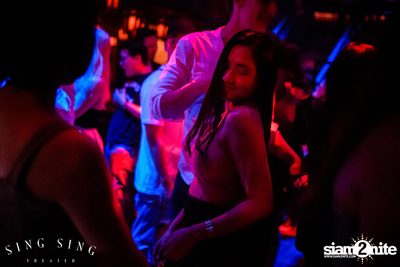 BLING IT กับ Bangkok Invaders ที่ ซิง ซิง เธียเตอร์ — photo 53