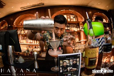 Rum Revolution: 28 HongKong Street ที่ ฮาวาน่า โซเชียล — photo 38