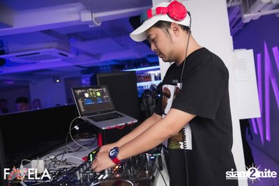 Friday Night at Favela Thonglor — photo 14