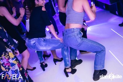 Friday Night at Favela Thonglor — photo 38