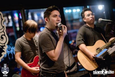 Friday Night at Ainu Bar — photo 16