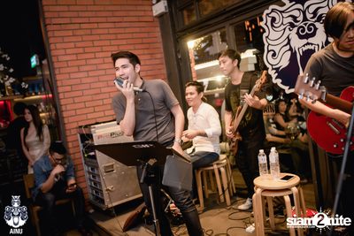 Friday Night at Ainu Bar — photo 45