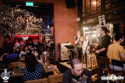 Friday Night at Ainu Bar — photo 71