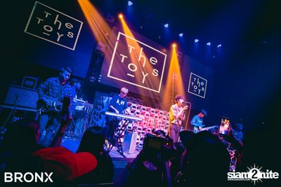 1st Anniversary w/ The Toys ที่ บรองซ์ — photo 93