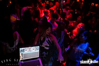 BLING IT กับ Bangkok Invaders ที่ ซิง ซิง เธียเตอร์ — photo 54