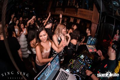 BLING IT กับ Bangkok Invaders ที่ ซิง ซิง เธียเตอร์ — photo 64