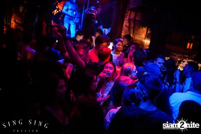 BLING IT กับ Bangkok Invaders ที่ ซิง ซิง เธียเตอร์ — photo 86