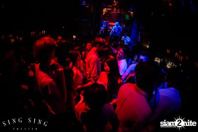 BLING IT กับ Bangkok Invaders ที่ ซิง ซิง เธียเตอร์ — photo 109