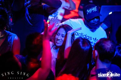 BLING IT กับ Bangkok Invaders ที่ ซิง ซิง เธียเตอร์ — photo 113