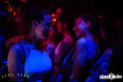 BLING IT กับ Bangkok Invaders ที่ ซิง ซิง เธียเตอร์ — photo 121
