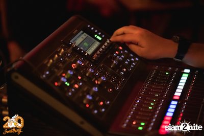 20somethingbar Presents Lipta Live — photo 21