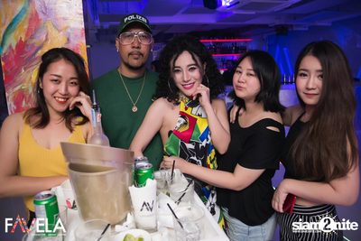 Friday Night at Favela Thonglor — photo 20